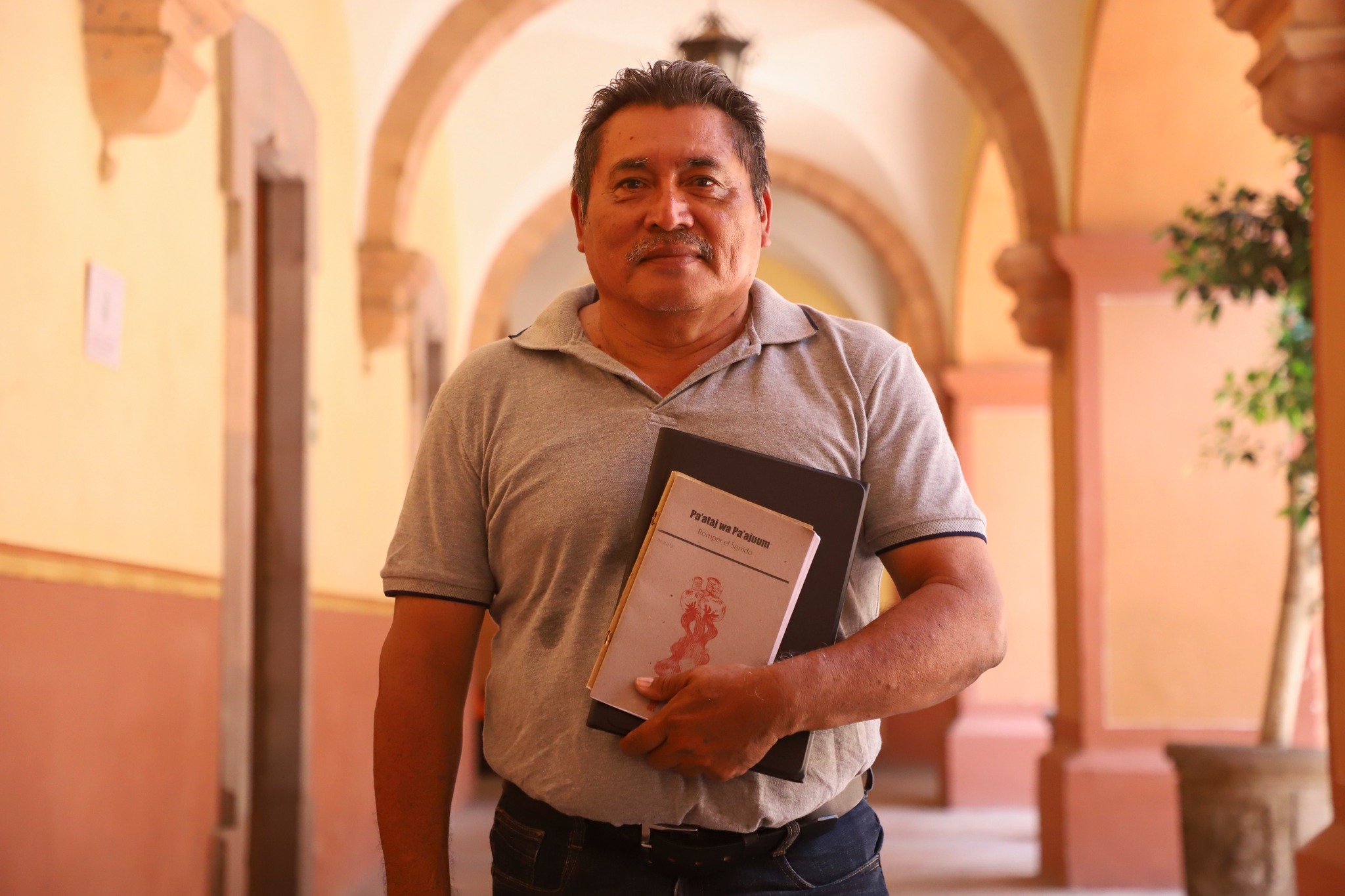 Pedro Uc comparte en la UAQ su literatura como resistencia maya