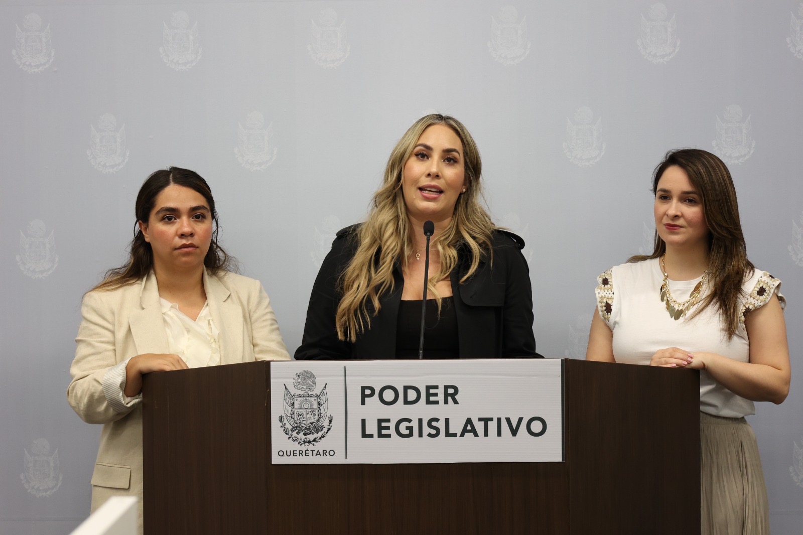 Presenta Andrea Tovar reforma al Código Penal del estado, para tipificar el delito de acecho