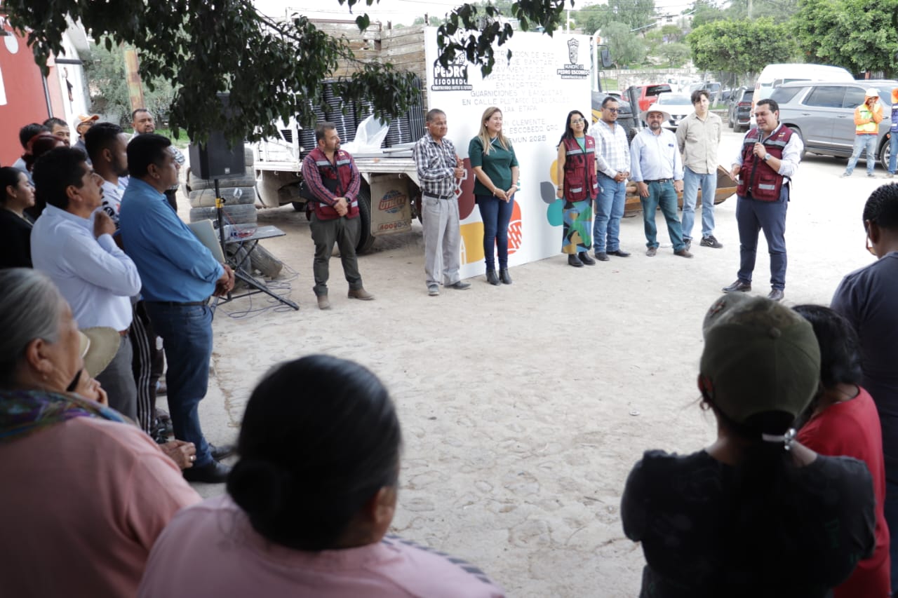 Inicia rehabilitación integral de la calle Plutarco Elías Calles en San Clemente
