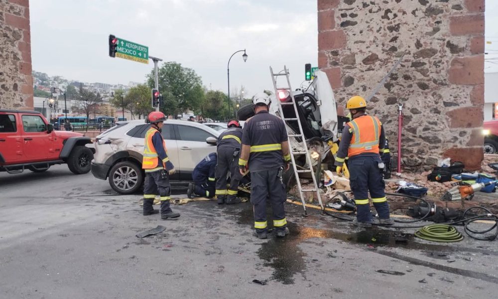 Dictan prisión preventiva a conductora por homicidio culposo en accidente de Los Arcos