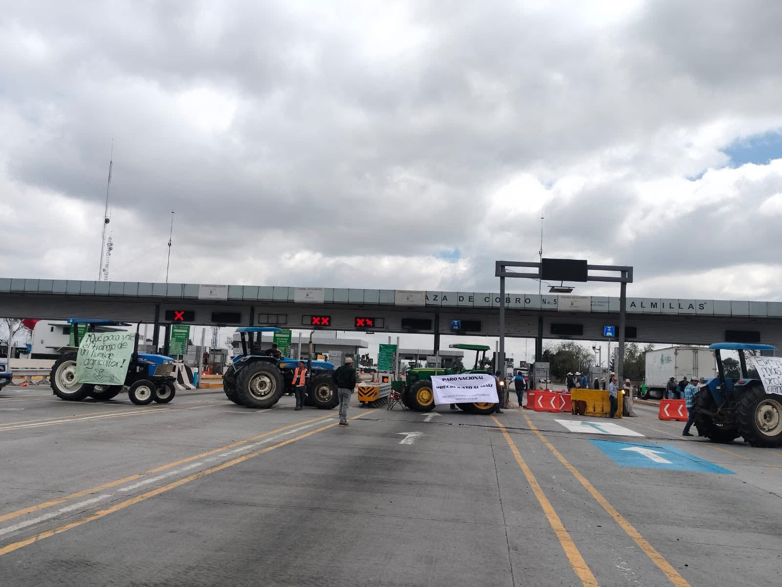 Productores queretanos toman la caseta de Palmillas; exigen respuesta de SADER