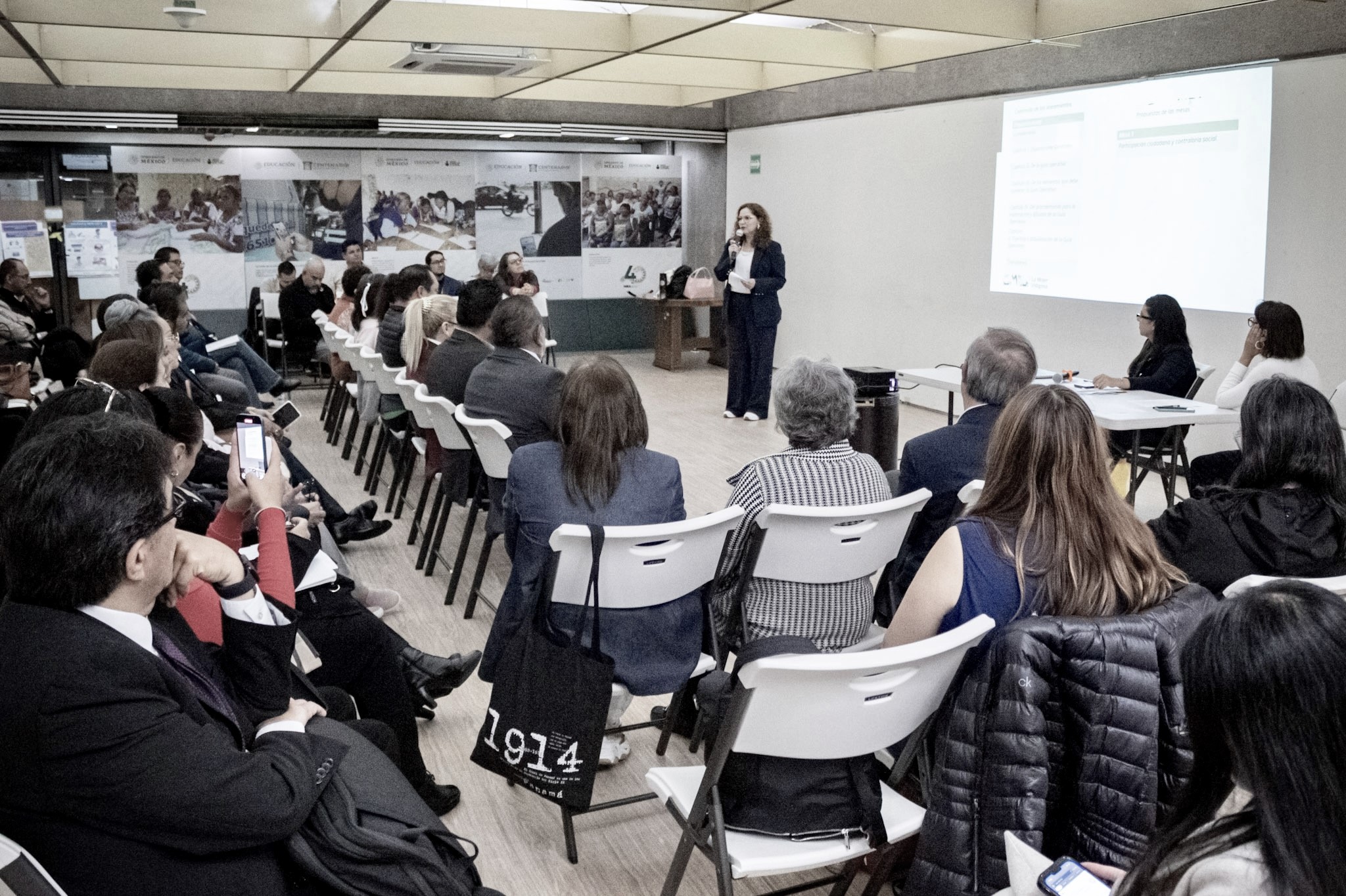 Participan docentes queretanos en foro nacional educativo